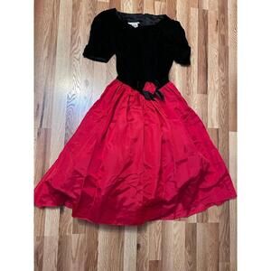 Gunne Sax by Jessica McClintock Vintage Black Velvet and Red Dress 5